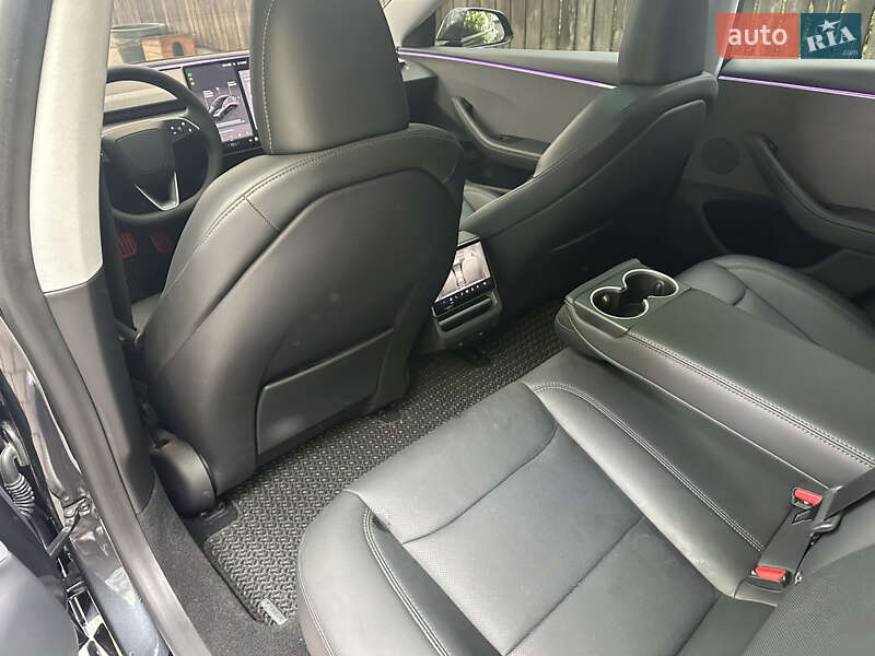 Седан Tesla Model 3 2024 в Черноморске