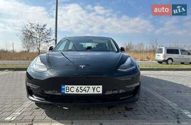 Tesla Model 3  2019