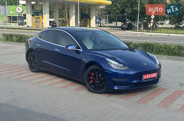 Tesla Model 3  2019