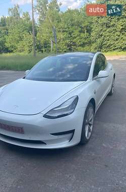 Tesla Model 3  2019