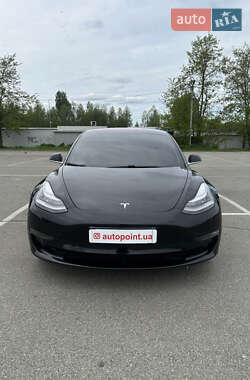 Tesla Model 3  2018