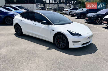 Tesla Model 3  2021