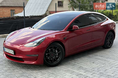 Tesla Model 3  2021