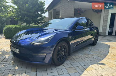 Tesla Model 3  2022