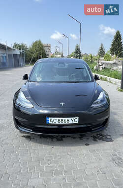 Tesla Model 3  2022