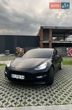 Tesla Model 3  2019