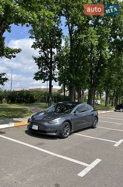 Tesla Model 3  2018