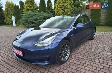 Tesla Model 3  2018