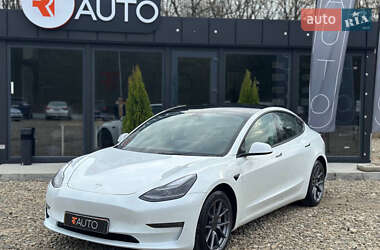 Tesla Model 3  2022