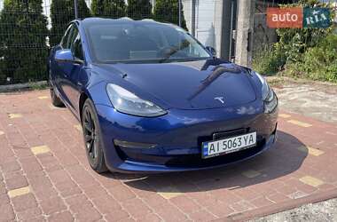 Tesla Model 3  2022