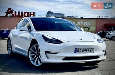 Tesla Model 3  2020