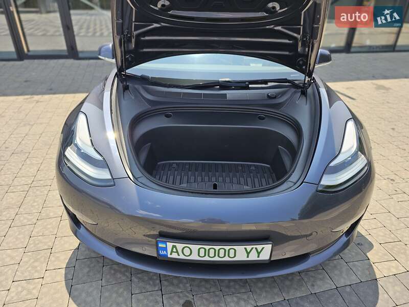 Седан Tesla Model 3 2020 в Ужгороді фото 10 Седан Tesla Model 3 2020 в Ужгороді