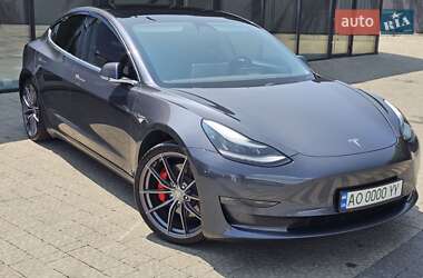 Седан Tesla Model 3 2020 в Ужгороді фото Седан Tesla Model 3 2020 в Ужгороді