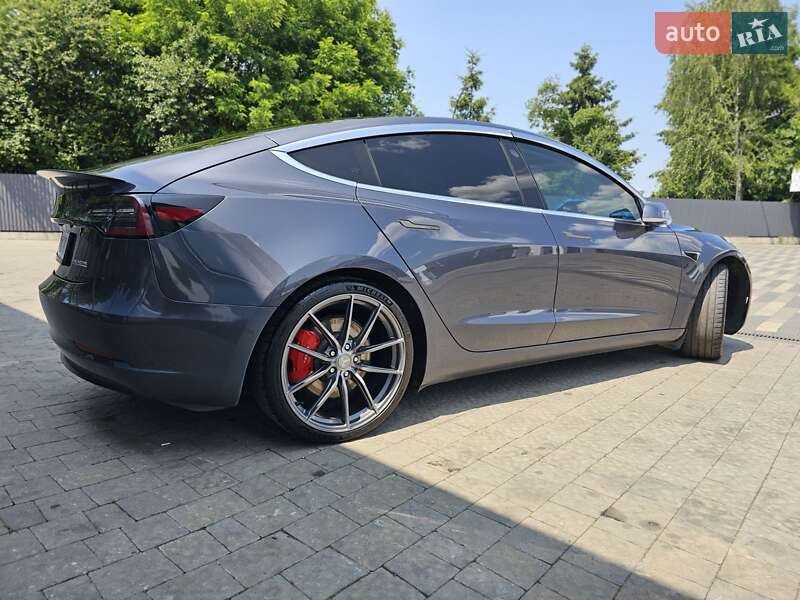 Седан Tesla Model 3 2020 в Ужгороді фото 5 Седан Tesla Model 3 2020 в Ужгороді