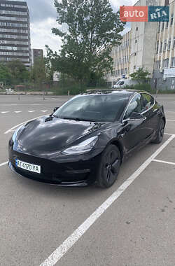 Tesla Model 3  2019