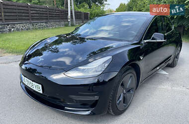 Tesla Model 3  2019