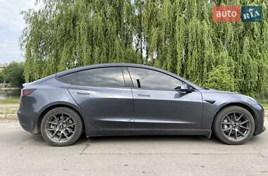 Tesla Model 3  2022