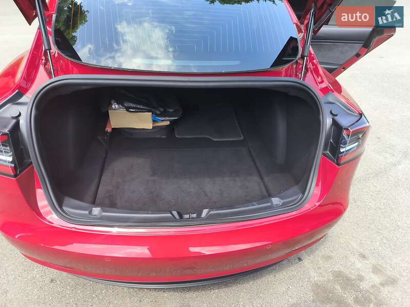 Седан Tesla Model 3 2019 в Києві