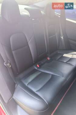 Седан Tesla Model 3 2019 в Києві