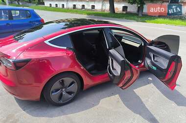 Седан Tesla Model 3 2019 в Києві