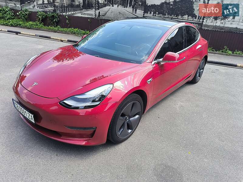 Седан Tesla Model 3 2019 в Києві