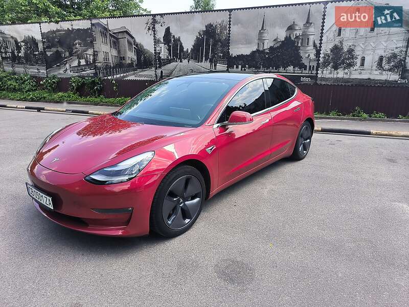 Седан Tesla Model 3 2019 в Києві