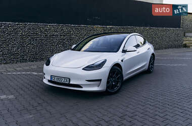 Tesla Model 3  2022