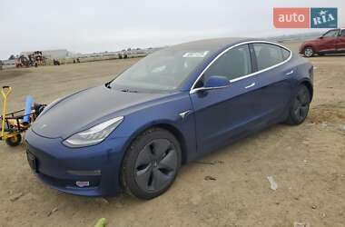 Tesla Model 3  2018