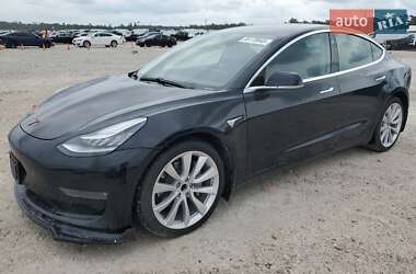 Tesla Model 3  2020