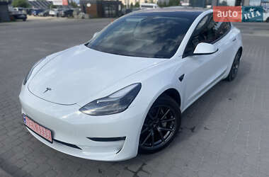 Tesla Model 3  2018
