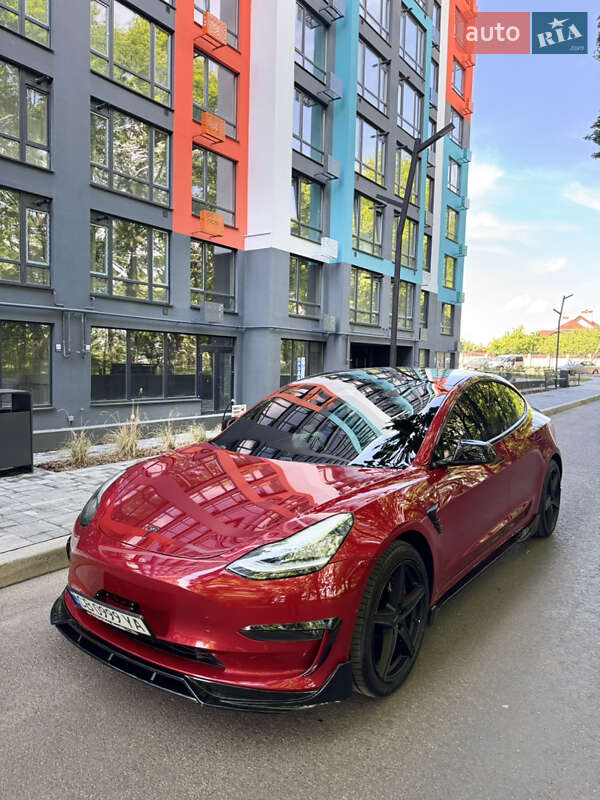 Седан Tesla Model 3 2018 в Чернигове Седан Tesla Model 3 2018 в Чернигове