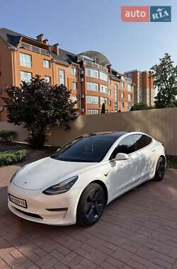 Tesla Model 3  2018
