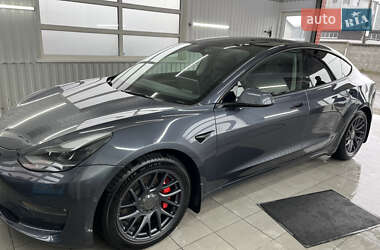 Tesla Model 3  2022