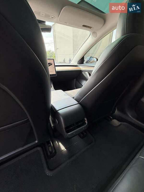 Седан Tesla Model 3 2023 в Жовкве фото 22 Седан Tesla Model 3 2023 в Жовкве