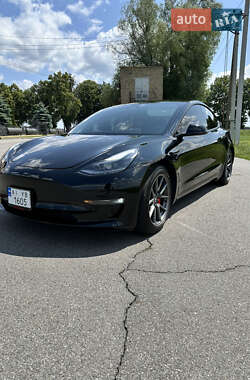 Tesla Model 3  2021