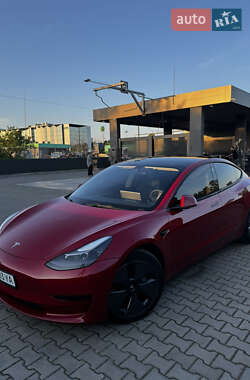 Tesla Model 3  2021