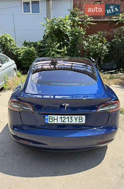Tesla Model 3  2018