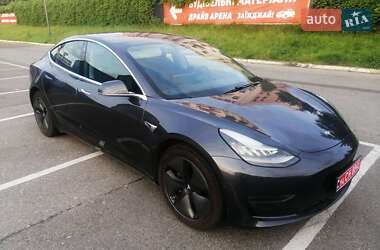 Tesla Model 3  2018