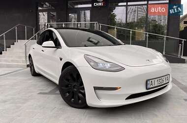 Tesla Model 3  2022