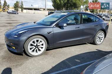 Tesla Model 3  2022