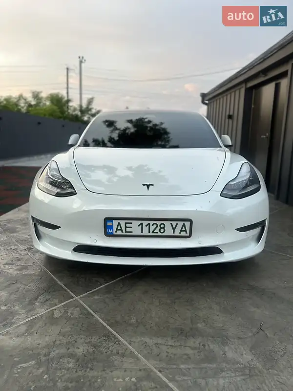 Tesla Model 3 2018