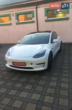 Tesla Model 3  2023