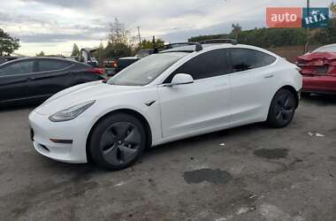 Tesla Model 3  2020