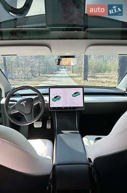 Седан Tesla Model 3 2018 в Вышгороде