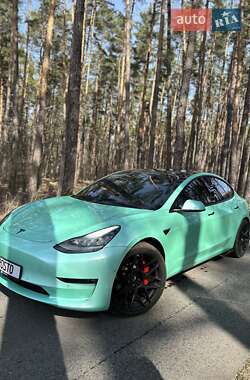 Седан Tesla Model 3 2018 в Вышгороде