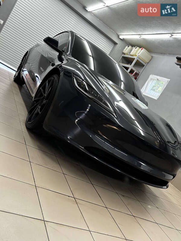Седан Tesla Model 3 2024 в Черноморске