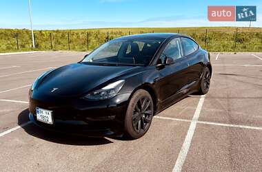 Tesla Model 3  2023