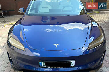 Tesla Model 3  2024