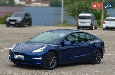 Tesla Model 3  2021
