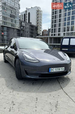 Tesla Model 3  2019